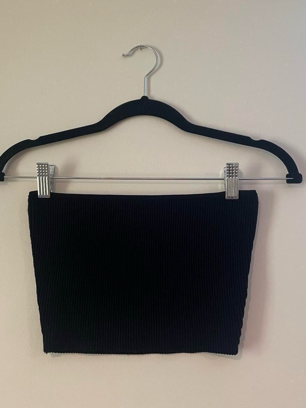 Black Ribbed Tube Top✨ - Picture 5 of 5